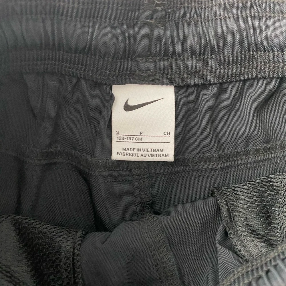 Nike Kids' Repel Athletics Training Shorts In Black/ White Size Small